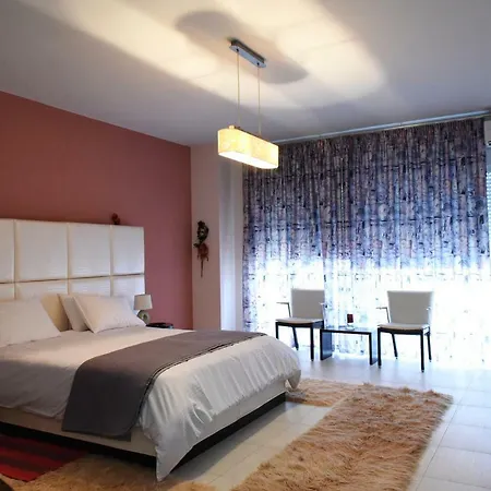 Katiana Villa *